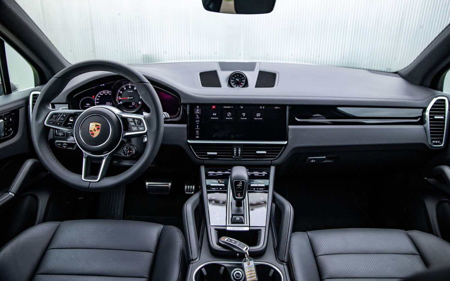 Porsche Cayenne GTS 2021 SUV Drive